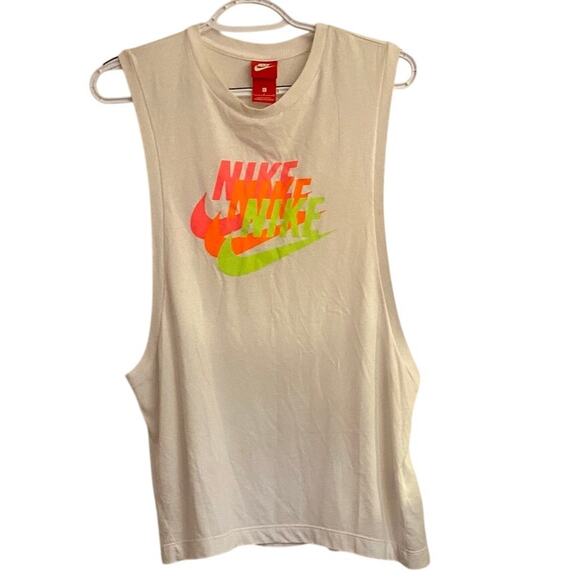 Nike Tops - Nike Tank Size L